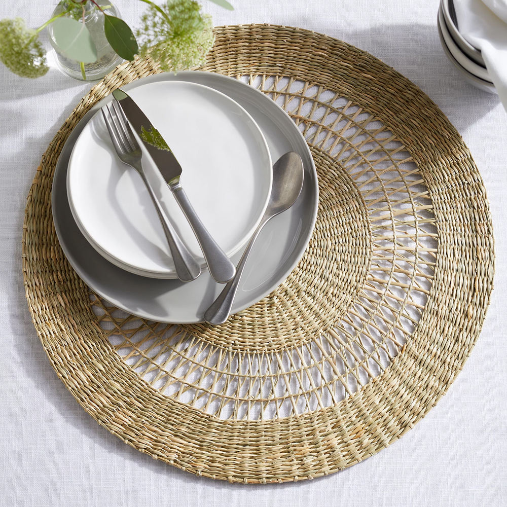 Round Woven Seagrass Placemat