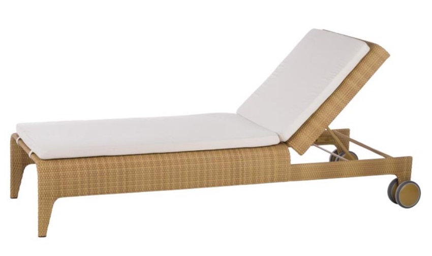 plastic-rattan-sun-lounger-for-hotel-resort