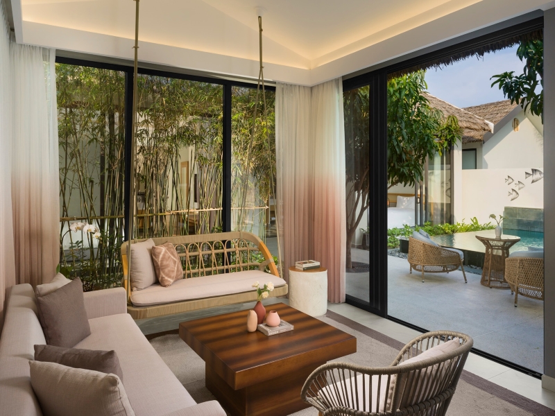 rattan-swing-chair-for-resort
